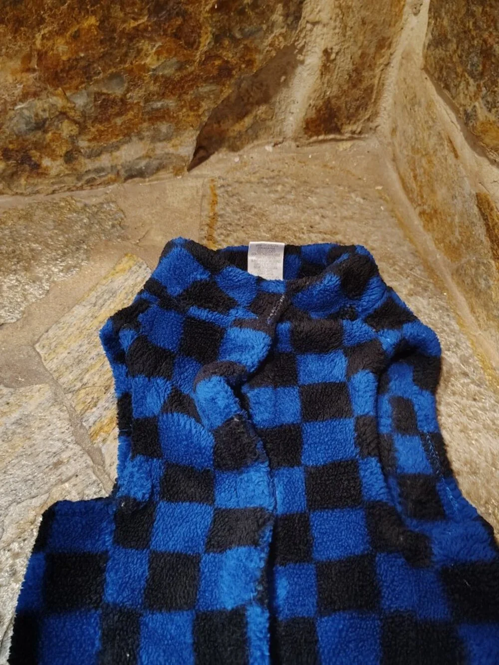 Dog Shirt Size Large Fuzzy Fleece Checkered Blue Black Skull and Crossbones